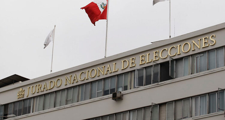 JNE aprueba reglamentos de inscripción de candidatos para regionales y municipales