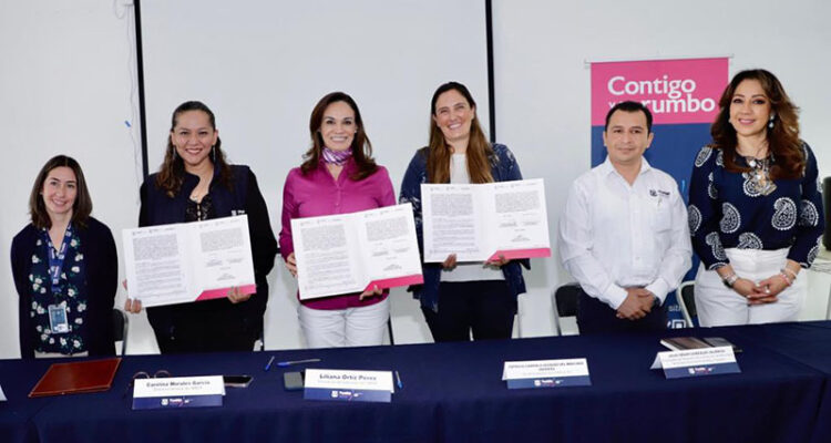 SMDIF Puebla firma convenio con Fundación Juconi por la niñez